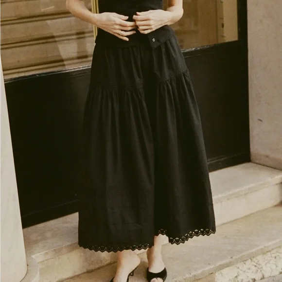 Doen Sebastian Skirt in Black - Picture 2 of 10